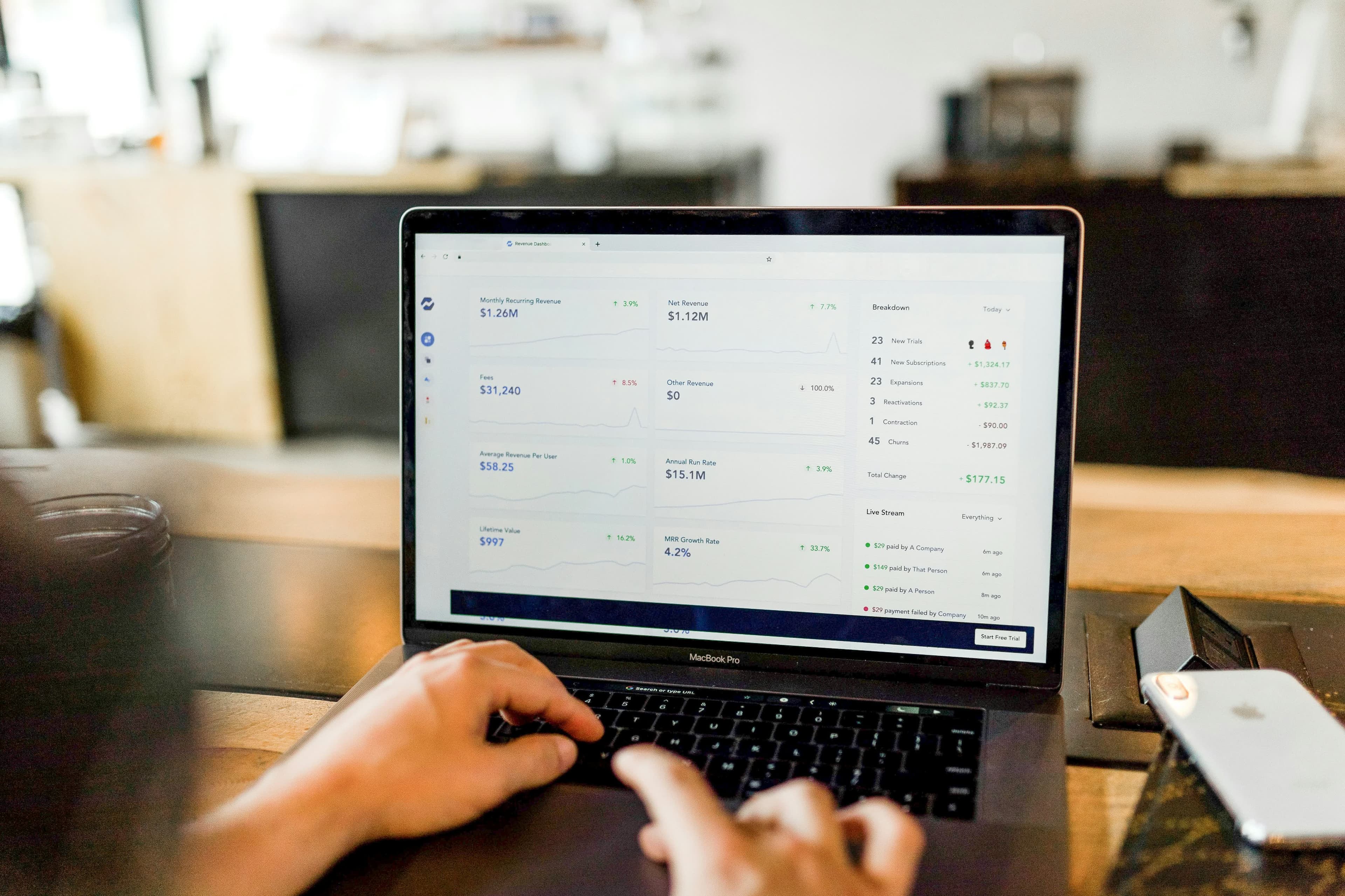 Mockup desain toko online e-commerce VinnDeev
